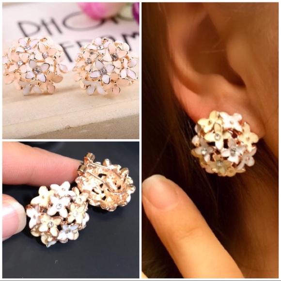 GratefulMaker Jewelry - NEW!!💙💎🌸HYDRANGEAS!!🌸💎💙GORGEOUS!! EARRINGS!!